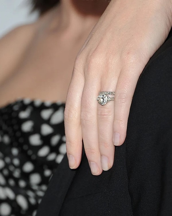 nhẫn cưới kim cương đẹp nhất thế giới