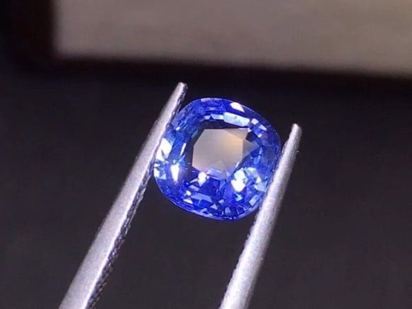 Đá Sapphire Xanh Là Gì Công Dụng ý Nghĩa Của Sapphire Xanh