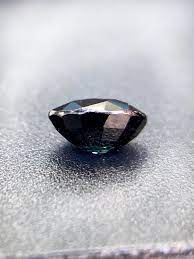 sapphire đen